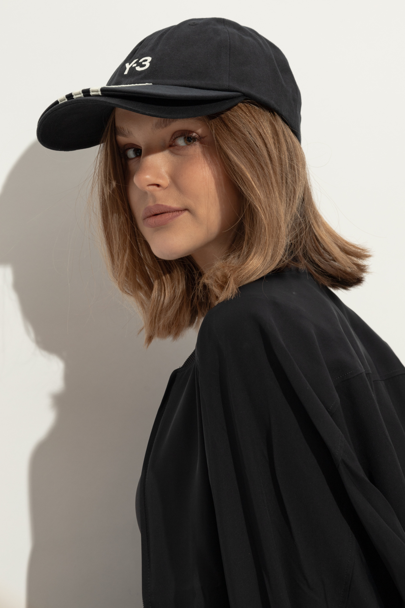 ★人気★【Y-3】3 STRIPE DOUBLE PEAK キャップ Black Cap with double peak Y-3 - Vitkac GB